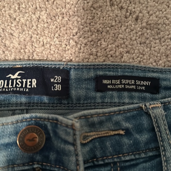Hollister Highrise Super Skinny Jeans - Picture 2 of 2
